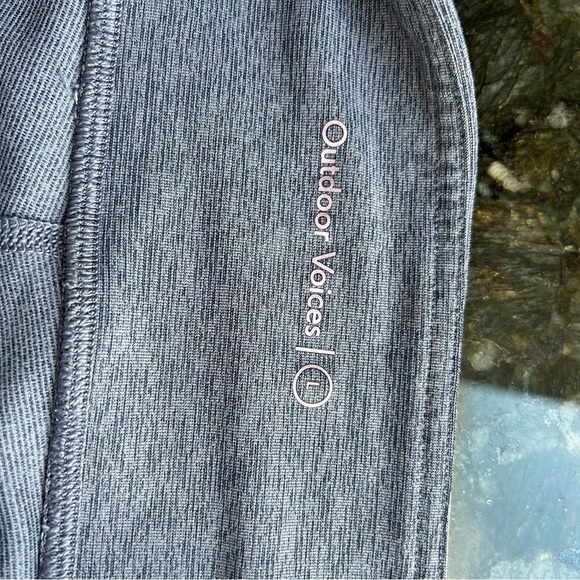 Outdoor Voices leggings. Excellent condition. Blue/grey heathered color. Size L - Picture 6 of 10